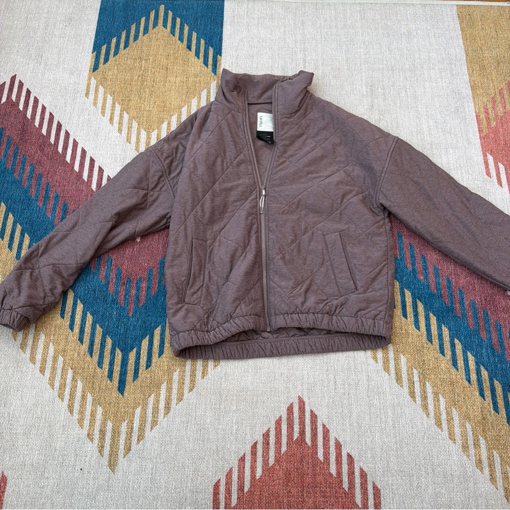 Vuori women's Quilted insulated bomber XS